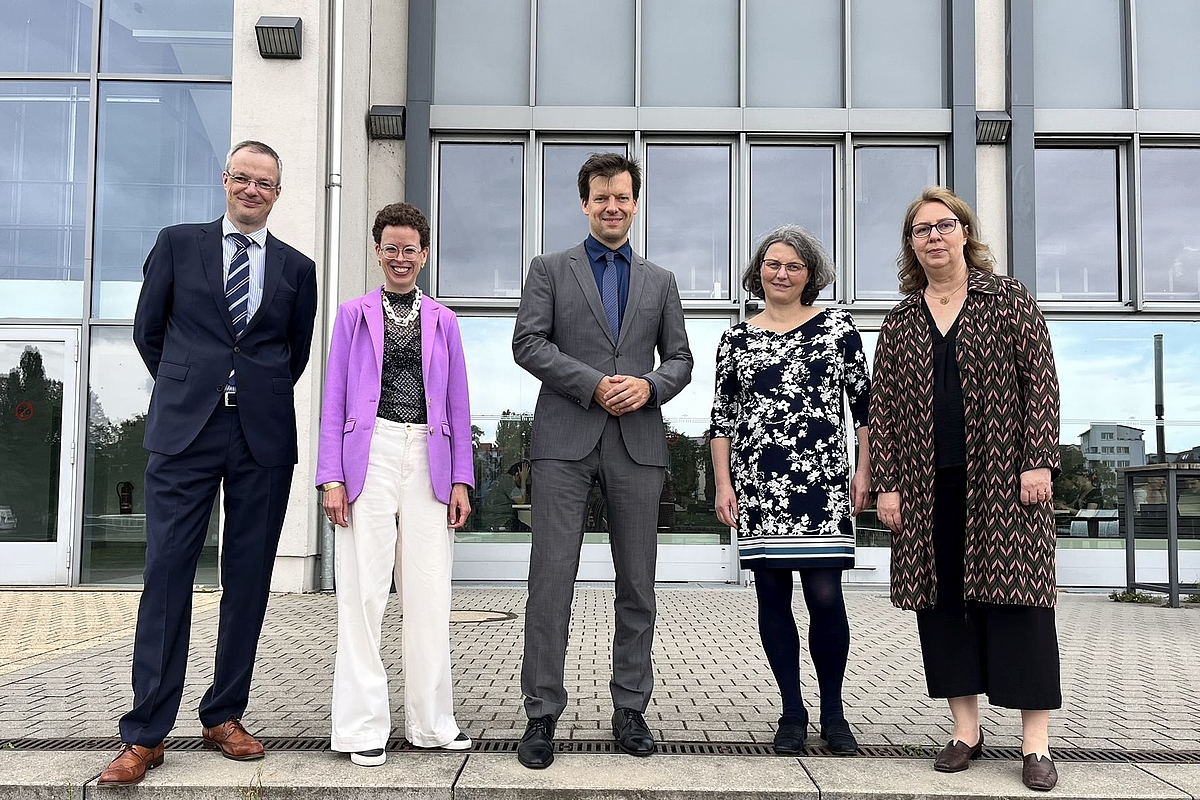 Gruppenfoto Besuch Staatssekretär © HTW Berlin/Matthias Sanner Gruppenfoto Besuch Staatssekretär © HTW Berlin/Matthias Sanner