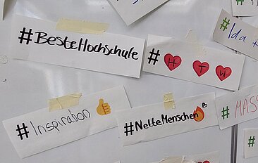 Hashtag-Wand beim Tag der offenen Tür 2026