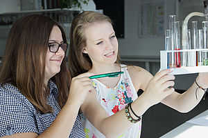 Mädchen online kennenlernen
