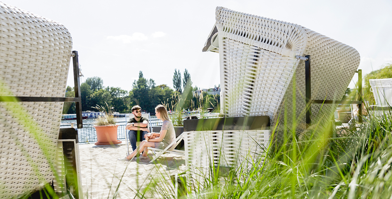 Beach chairs on the Wilhelminenhof campus