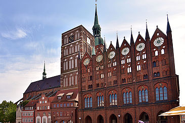 Rathaus Stralsund, Foto: Von Bahnfrend - Eigenes Werk, CC BY-SA 4.0 Rathaus Stralsund, Foto: Von Bahnfrend - Eigenes Werk, CC BY-SA 4.0