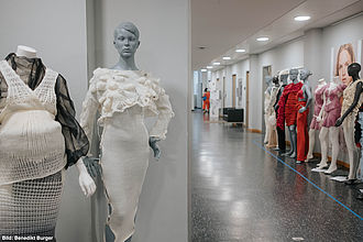 Mode-Design-Ausstellung bei der Werkschau 2022 © HTW Berlin/Alexander Rentsch