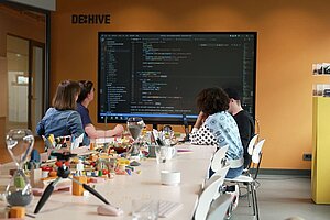 Projektteam im DE:HIVE Labor © Deutsche Welle