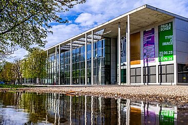 Außenansicht der Pinakothek der Moderne München © istockphoto.com/FooTToo