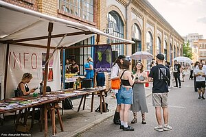Stände bei der Werkschau © HTW Berlin/Alexander Rentsch