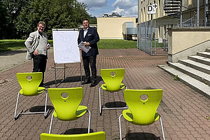 HTW-Präsident Prof. Dr. Carsten Busch und MdA Andreas Geisel auf dem Campus Treskowallee © HTW Berlin/Anja Schuster