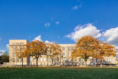 Gebäude A auf dem Campus Treskowallee