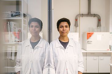 Sreya Chatterjee im Labor © HTW Berlin/Alexander Rentsch Sreya Chatterjee im Labor © HTW Berlin/Alexander Rentsc