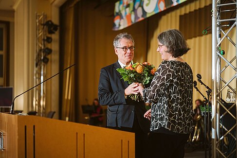 Prof. Dr. Annabella Rauscher-Scheibe und Mathis Kuchejda 