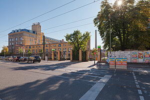 Der Eingang zum Campus Wilhelminenhof © HTW Berlin/Alexander Rentsch