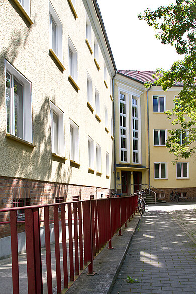 Außenfassade vom EGZ