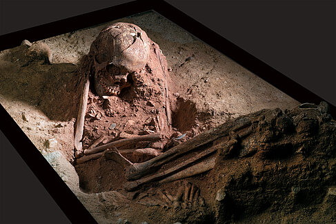 Die freigelegte Bestattung in der HTW Berlin © Sara Jagiolla, CAU Kiel