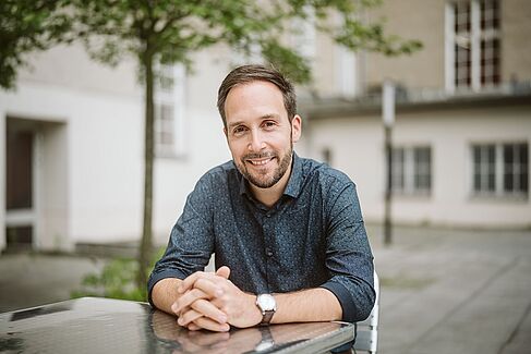 Arif Wider im Atrium Treskowallee