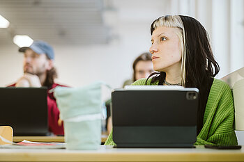 Student in a lecture © HTW Berlin/Alexander Rentsch Student in a lecture