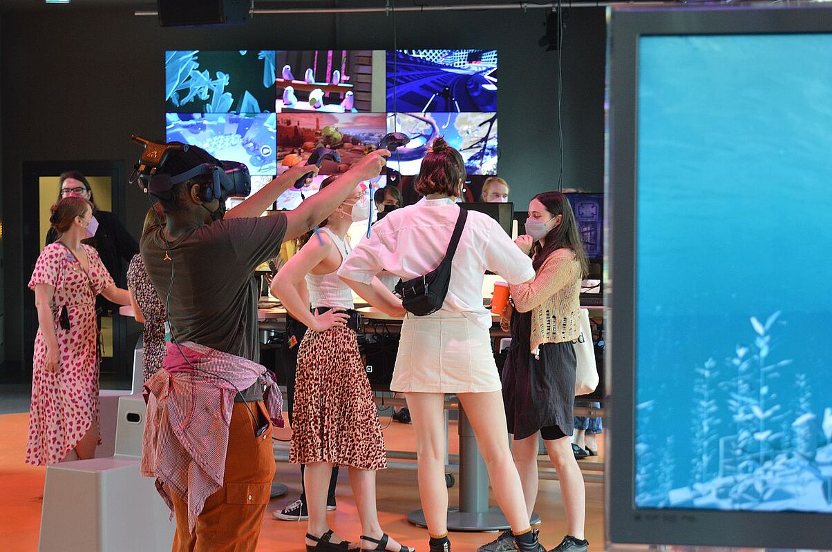 Personen mit VR Brillen testen Computerspiele © HTW Berlin/Game Design