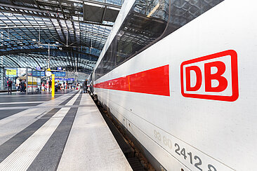 ICE am Berliner Hauptbahnhof
