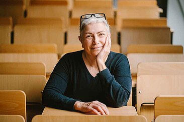 Prof. Dr. Sophie Kröger im Hörsaal © HTW Berlin_Alexander Rentsch Prof. Dr. Sophie Kröger im Hörsaal © HTW Berlin_Alexander Rentsch