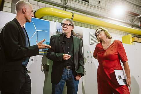 Die Professoren Jens Fortmann und Horst Schulte im Gespräch mit Ina Czyborra