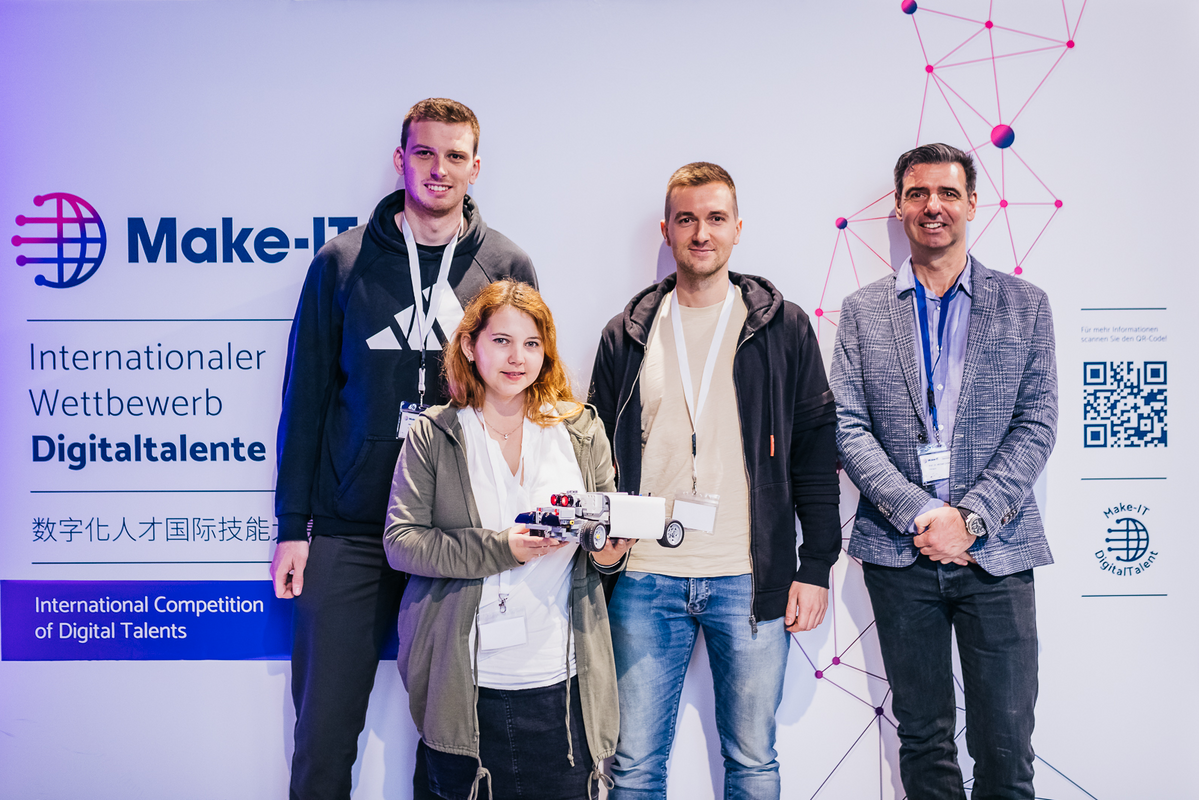 Marcel Bliß, Tamara Beber, Tizian Vogel und Prof. Dr. Michael Lindemann © GFBM Akademie gGmbH