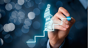 Virtueller Mensch geht eine Treppe hinauf © iStock.com - Jirsak Virtueller Mensch geht eine Treppe hinauf