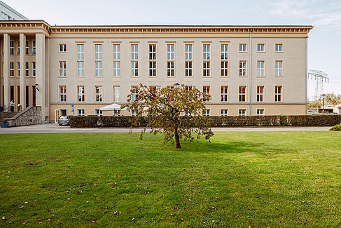 Gebäude D auf dem Campus Treskowallee