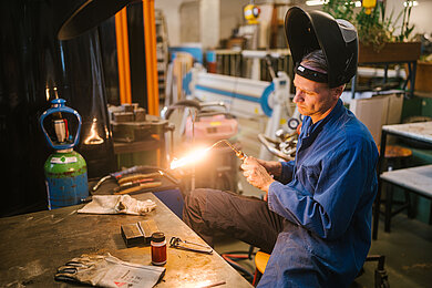 Mitarbeiter beim Schweißen